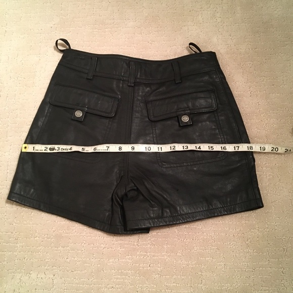 Harley Davidson Leather shorts - Picture 7 of 8